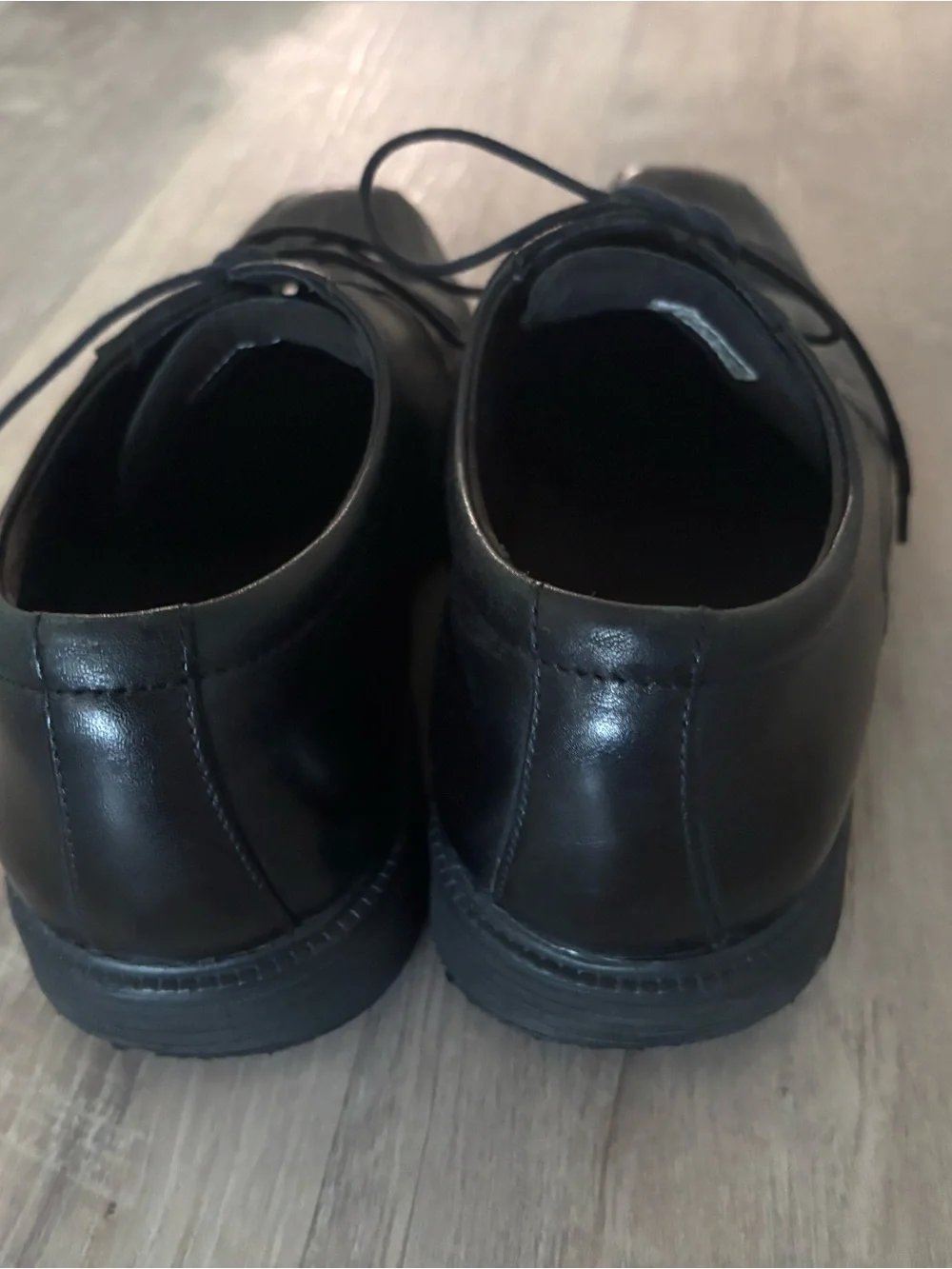 Rockport Men’s Black Leather Lace-Up Oxfords